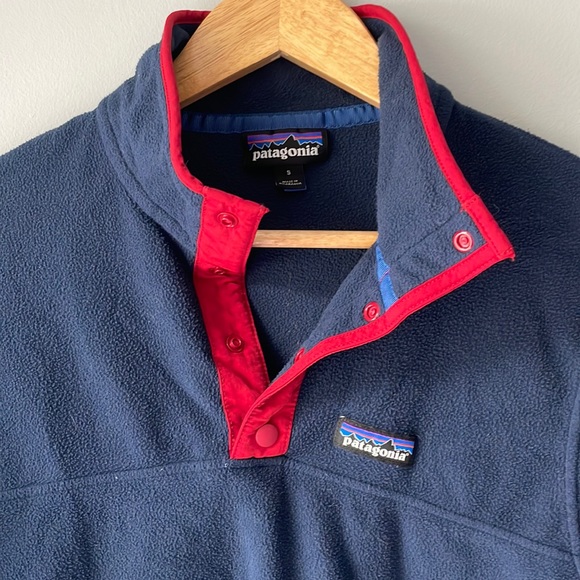 Patagonia Micro D® Snap-T® Fleece Pullover Top (Navy/Red) - Picture 3 of 5